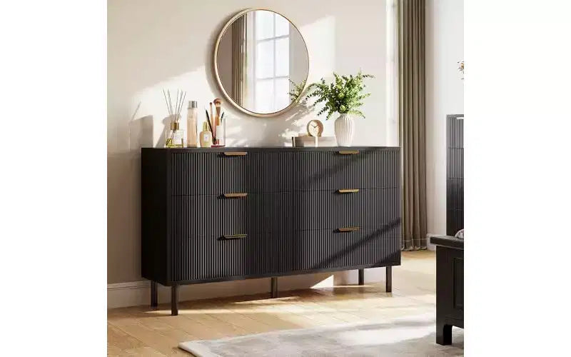 Cassettiera a 6 cassetti scanalati con maniglie e gambe in metallo, utilizzabile anche come porta TV, legno ingegnerizzato – Nero o Quercia Naturale