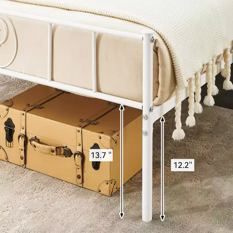 Struttura Letto Matrimoniale King Size in Metallo con Testiera e Supporto a Doghe in Acciaio, con 35 cm di Spazio Contenitore, Nessuna Rete a Molle Necessaria, Facile da Montare