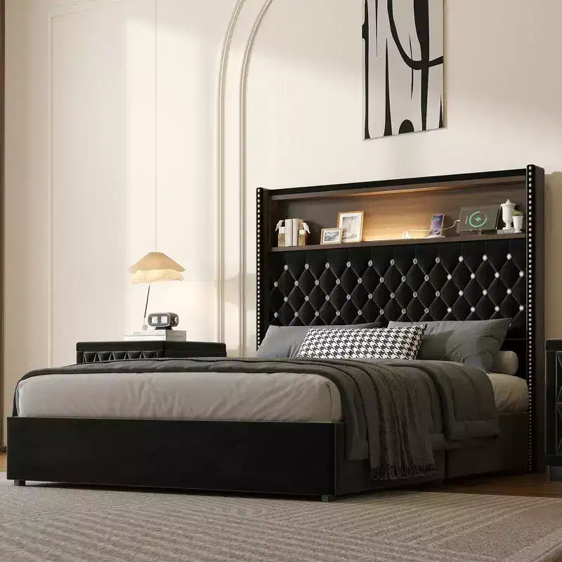 Letto imbottito in velluto Whisen Queen Size, letto a piattaforma con schienale ad ala, testiera alta 52'' con decorazione a rivetti, mensola sulla testiera
