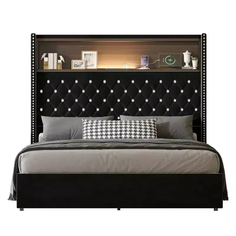 Letto imbottito in velluto Whisen Queen Size, letto a piattaforma con schienale ad ala, testiera alta 52'' con decorazione a rivetti, mensola sulla testiera