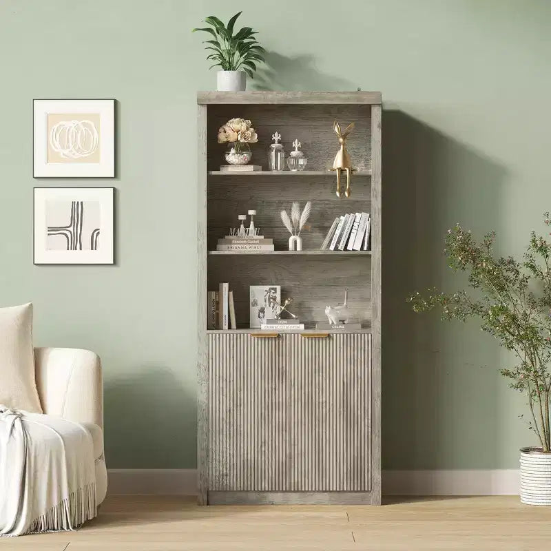 Libreria alta 180 cm con ante a scanalatura, scaffali espositivi a 5 ripiani con armadietto e ripiano regolabile, librerie moderne di metà secolo